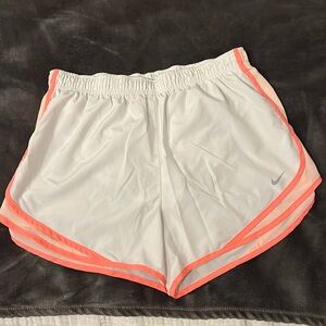 White size XL Nike Short